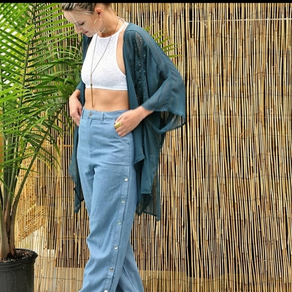 Anemone white high neck lace bralette - Picture 7 of 8